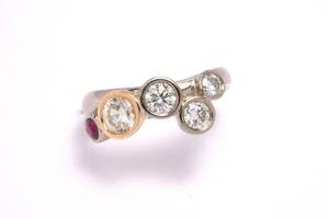 bespoke 1.00ct engagement ring handmade in 18ct white and yellow gold by charmian beaton design
