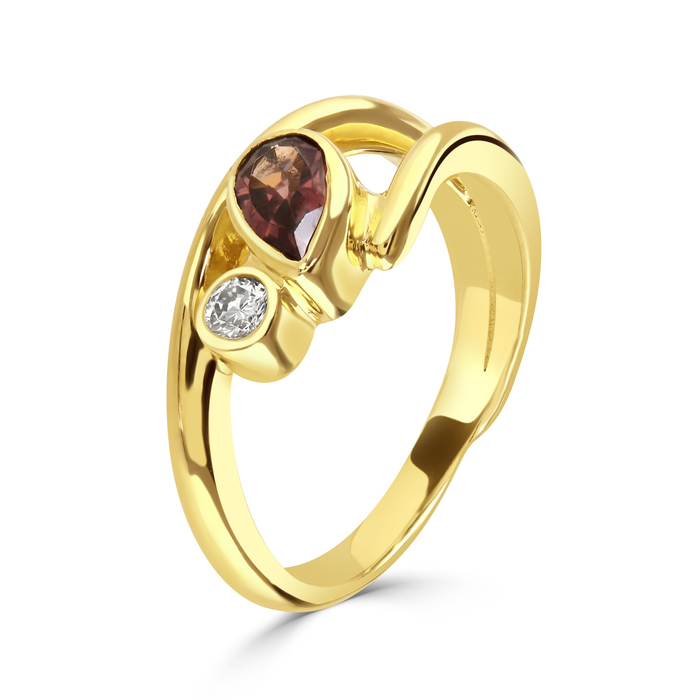 Anya Harmony gold ring hand made by Charmian Beaton